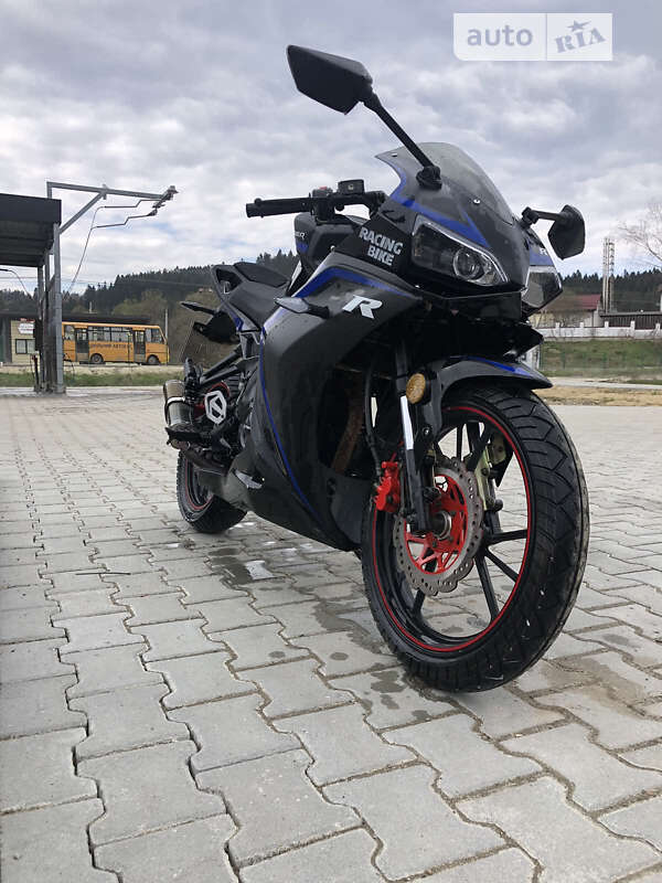 Спортбайк Viper R1 2021 в Бориславі