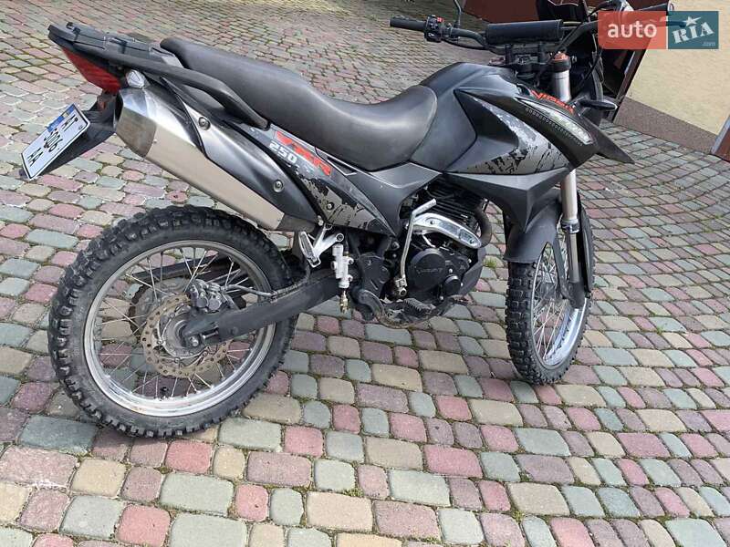 Мотоцикл Кросс Viper V250 VXR 2015 в Косове