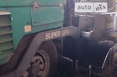 Асфальтоукладчик Vogele Super 2001 в Ужгороде