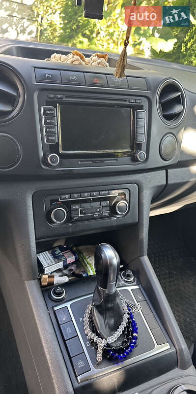 Пікап Volkswagen Amarok 2013 в Чернівцях