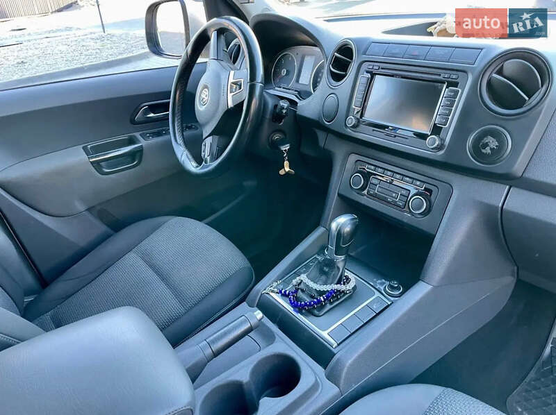 Пікап Volkswagen Amarok 2013 в Чернівцях