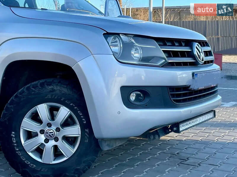 Пікап Volkswagen Amarok 2013 в Чернівцях