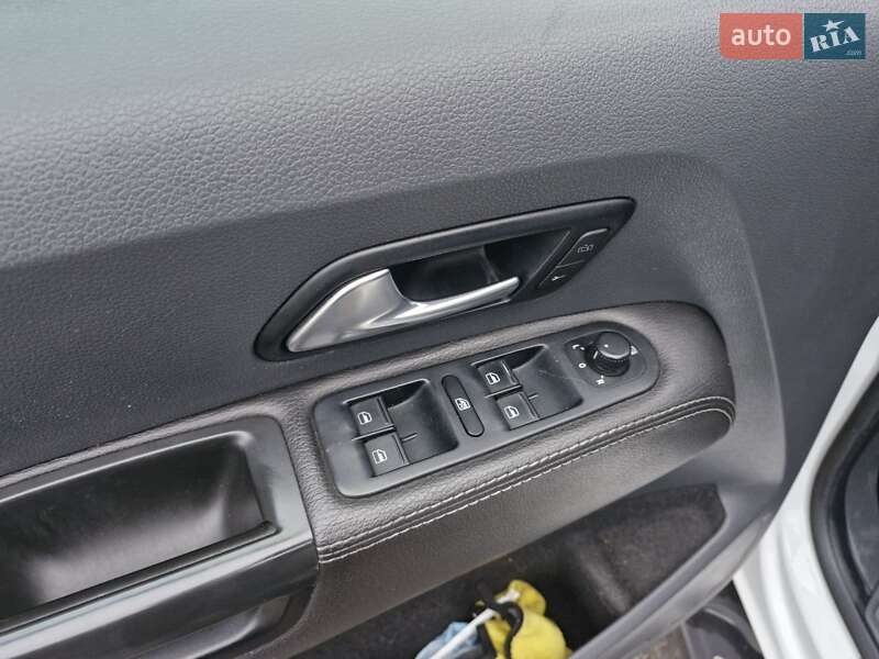 Пикап Volkswagen Amarok 2015 в Николаеве