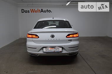 Лифтбек Volkswagen Arteon 2018 в Киеве