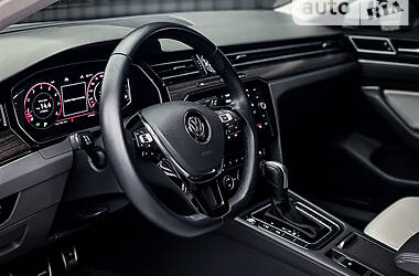 Лифтбек Volkswagen Arteon 2020 в 
