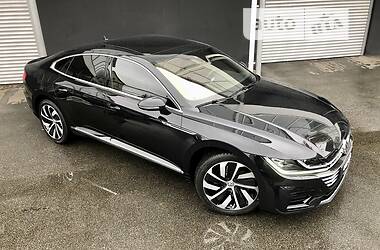 Лифтбек Volkswagen Arteon 2018 в 