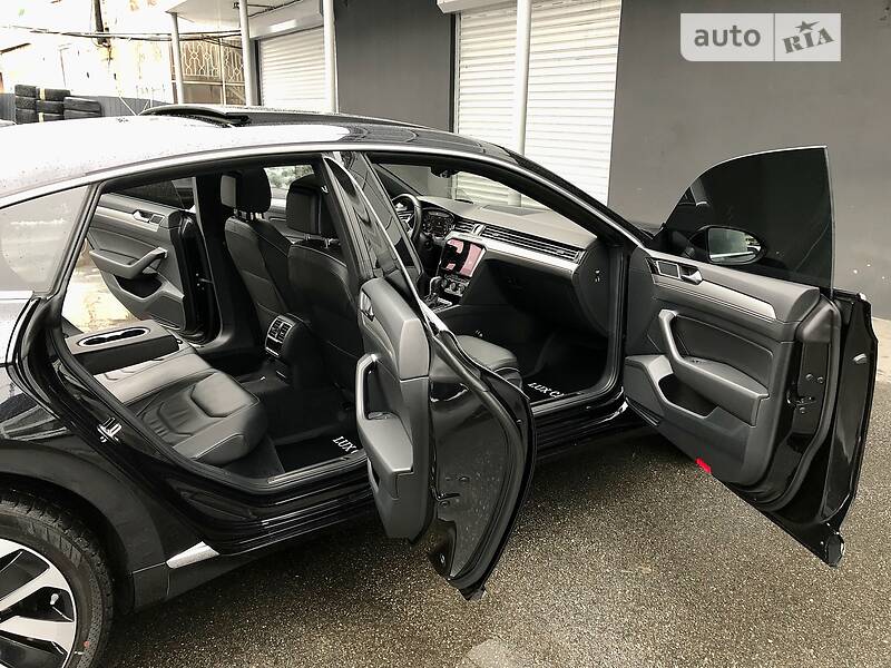 Ліфтбек Volkswagen Arteon 2018 в Києві