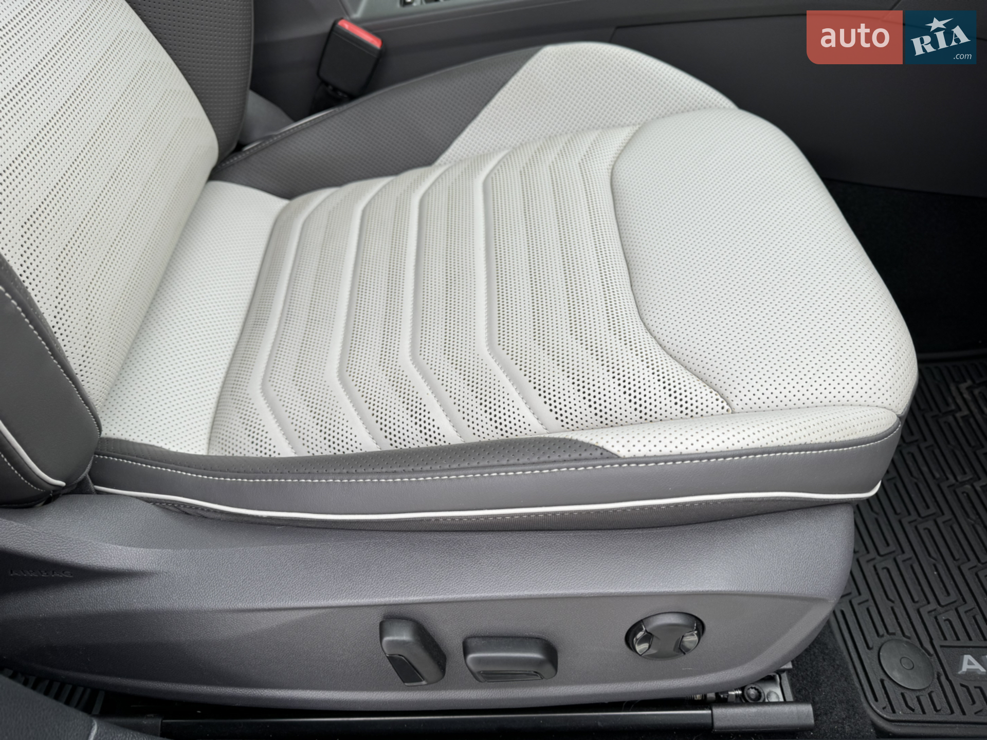 Volkswagen Arteon 2020 VIN WVWTR7AN2ME002167 фото оголошення 31 з 50
