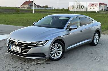 Лифтбек Volkswagen Arteon 2017 в Львове