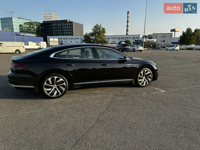 Лифтбек Volkswagen Arteon 2017 в Киеве