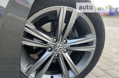 Лифтбек Volkswagen Arteon 2017 в 