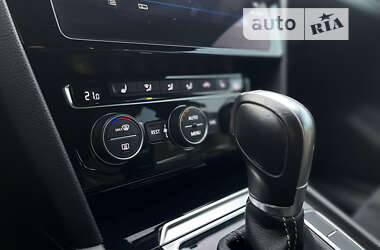 Лифтбек Volkswagen Arteon 2017 в 