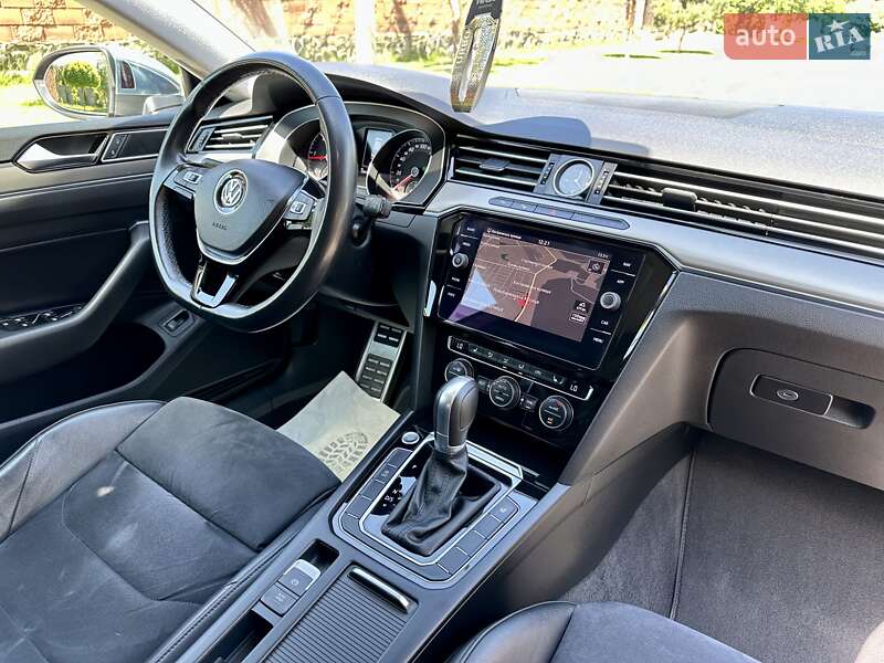 Лифтбек Volkswagen Arteon 2017 в Киеве фото 13 Лифтбек Volkswagen Arteon 2017 в Киеве