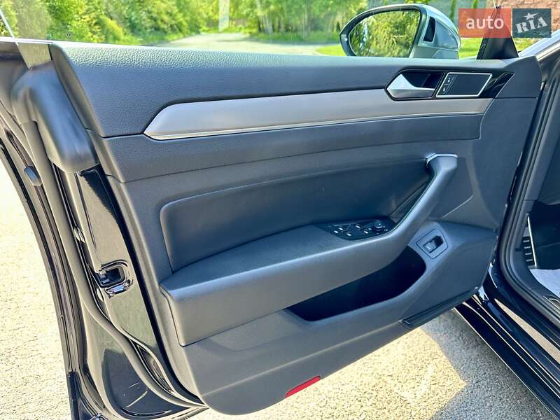 Лифтбек Volkswagen Arteon 2017 в Киеве фото 68 Лифтбек Volkswagen Arteon 2017 в Киеве