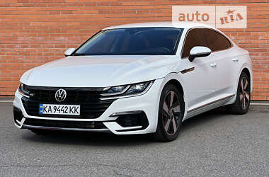 Лифтбек Volkswagen Arteon 2021 в Киеве