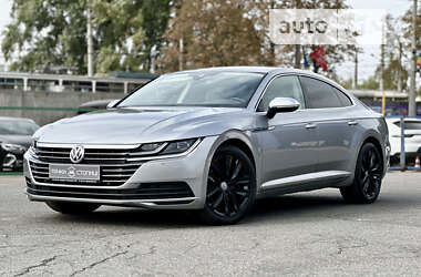 Лифтбек Volkswagen Arteon 2017 в Киеве