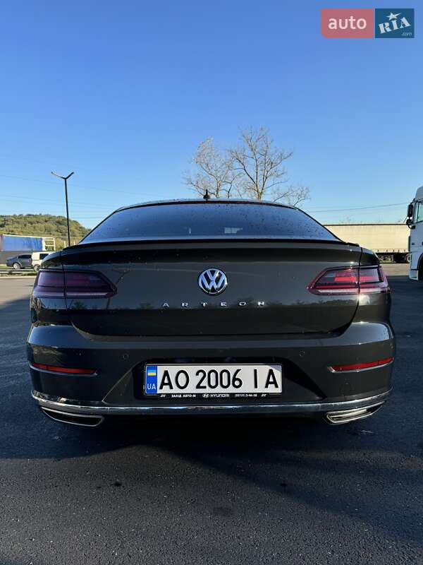 Лифтбек Volkswagen Arteon 2017 в Иршаве
