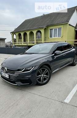 Ліфтбек Volkswagen Arteon 2017 в Іршаві