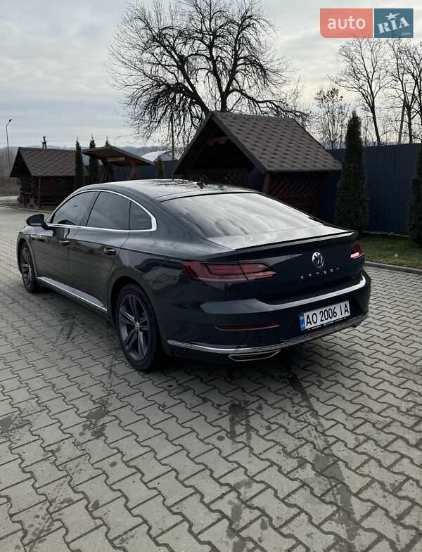 Лифтбек Volkswagen Arteon 2017 в Иршаве
