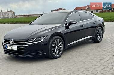 Лифтбек Volkswagen Arteon 2017 в 