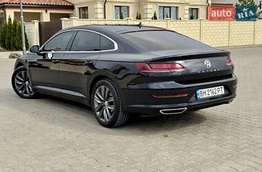 Лифтбек Volkswagen Arteon 2017 в 