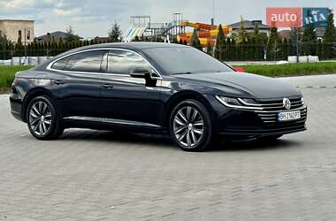 Лифтбек Volkswagen Arteon 2017 в 