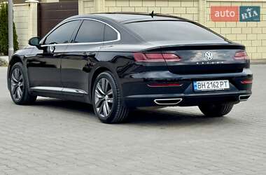 Лифтбек Volkswagen Arteon 2017 в 