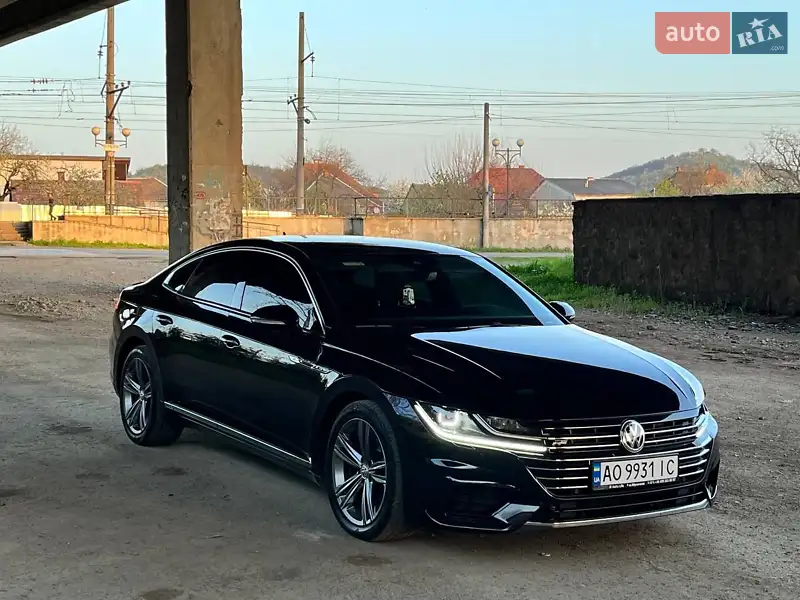 Лифтбек Volkswagen Arteon 2018 в 