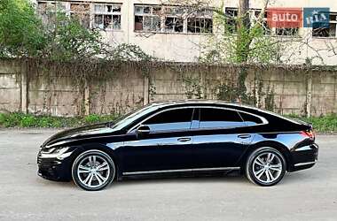 Лифтбек Volkswagen Arteon 2018 в 