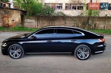Лифтбек Volkswagen Arteon 2018 в 
