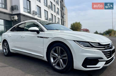 Ліфтбек Volkswagen Arteon 2018 в 