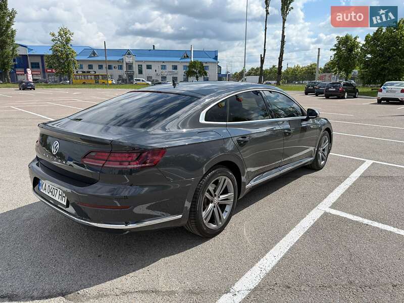 Лифтбек Volkswagen Arteon 2017 в 