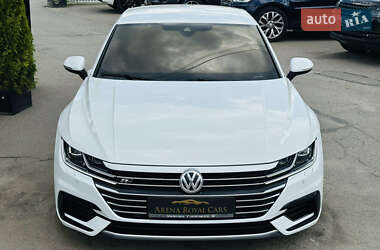 Лифтбек Volkswagen Arteon 2017 в 