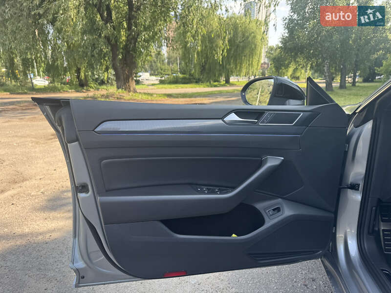 Лифтбек Volkswagen Arteon 2019 в Киеве