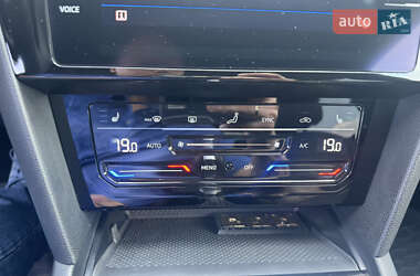 Лифтбек Volkswagen Arteon 2019 в 