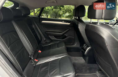 Лифтбек Volkswagen Arteon 2017 в 