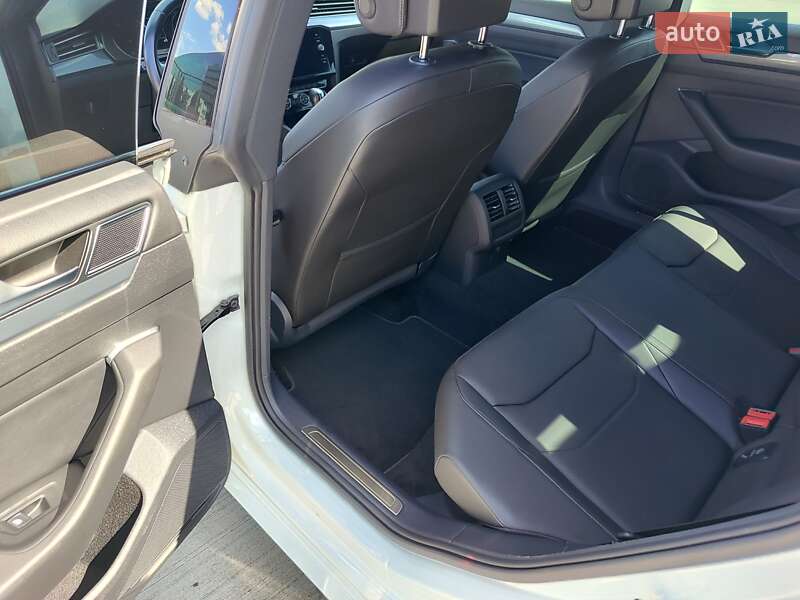 Лифтбек Volkswagen Arteon 2019 в Киеве