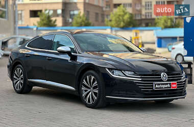 Лифтбек Volkswagen Arteon 2017 в 