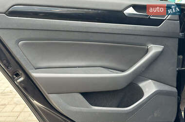 Лифтбек Volkswagen Arteon 2017 в 
