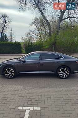 Лифтбек Volkswagen Arteon 2024 в 