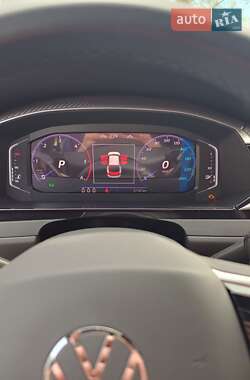 Лифтбек Volkswagen Arteon 2024 в 