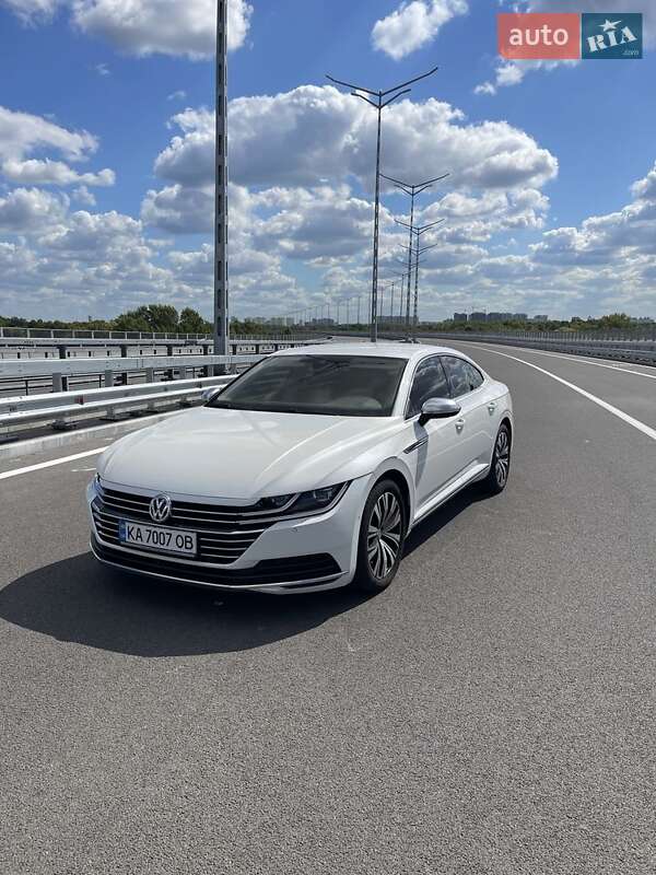 Ліфтбек Volkswagen Arteon 2017 в Києві