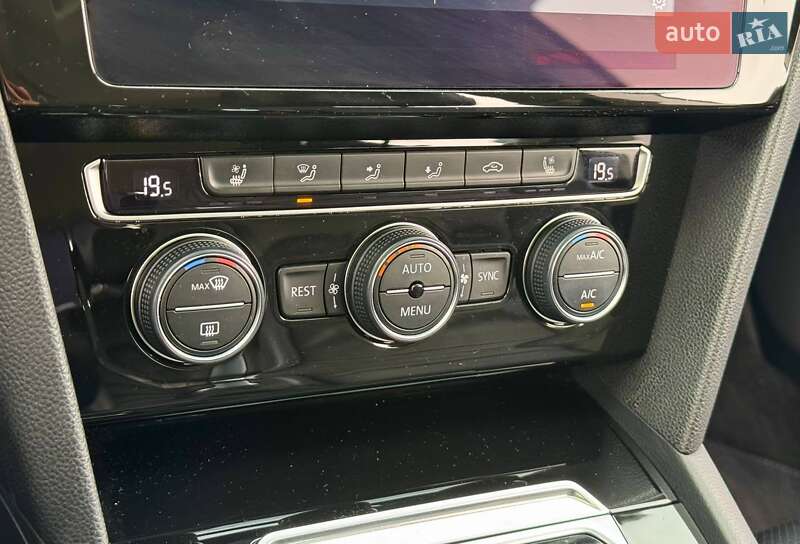 Лифтбек Volkswagen Arteon 2019 в Киеве фото 37 Лифтбек Volkswagen Arteon 2019 в Киеве