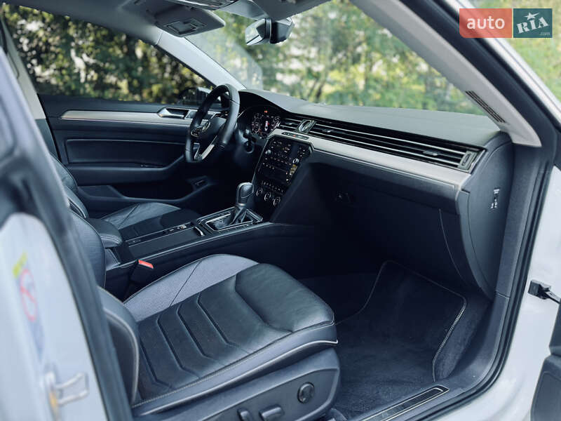 Лифтбек Volkswagen Arteon 2018 в Львове