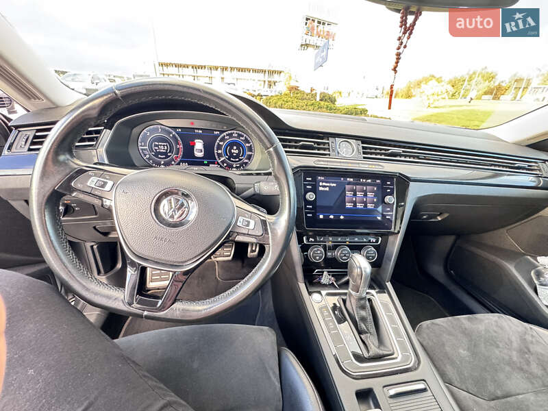 Лифтбек Volkswagen Arteon 2018 в Львове