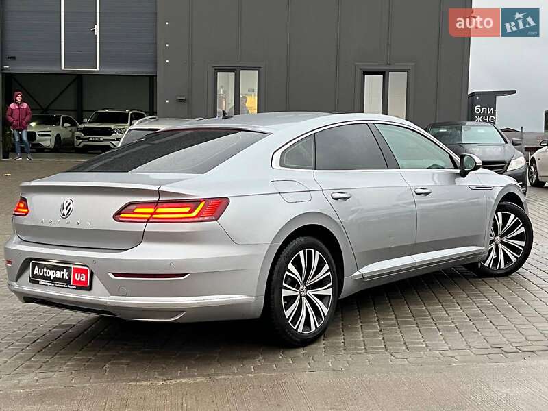 Лифтбек Volkswagen Arteon 2018 в Львове