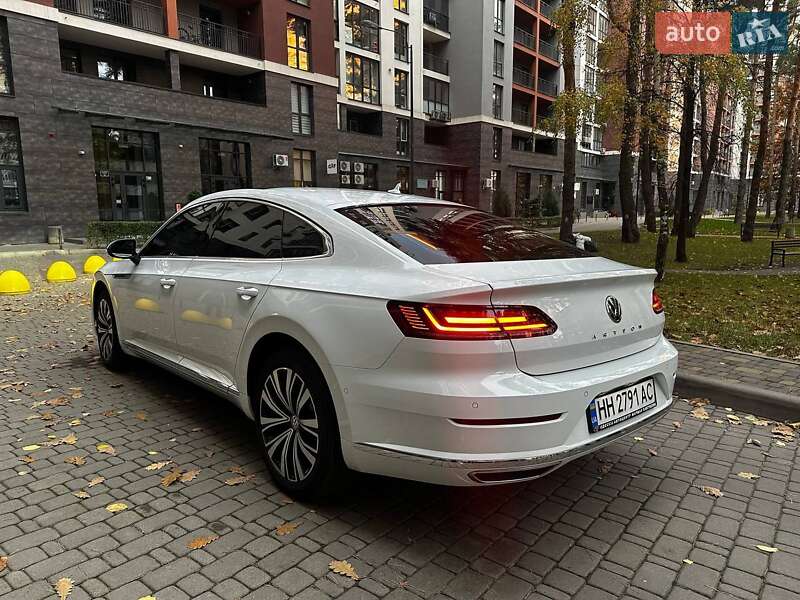 Лифтбек Volkswagen Arteon 2019 в Киеве