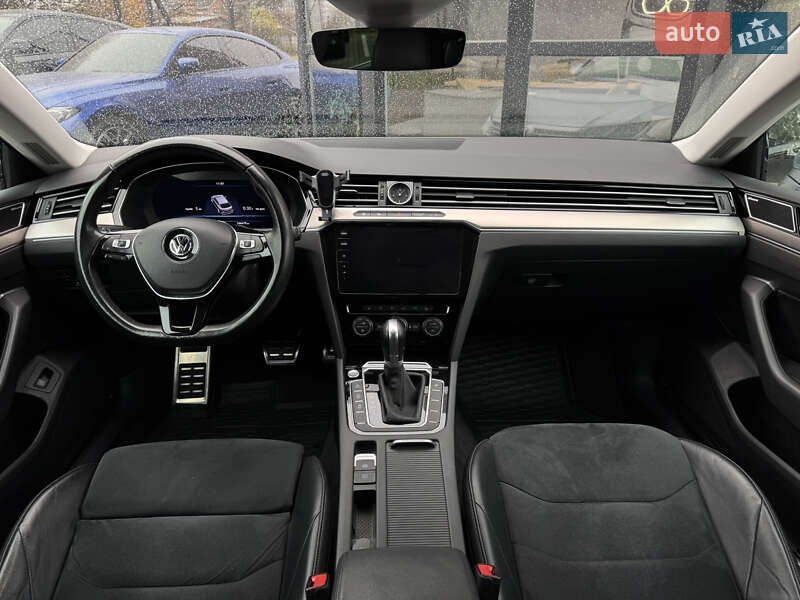 Лифтбек Volkswagen Arteon 2017 в Львове