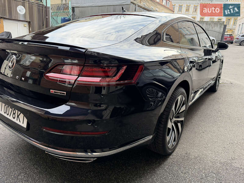Лифтбек Volkswagen Arteon 2017 в Киеве
