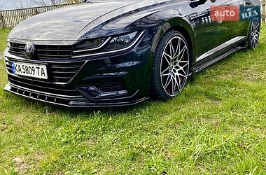 Ліфтбек Volkswagen Arteon 2018 в Києві